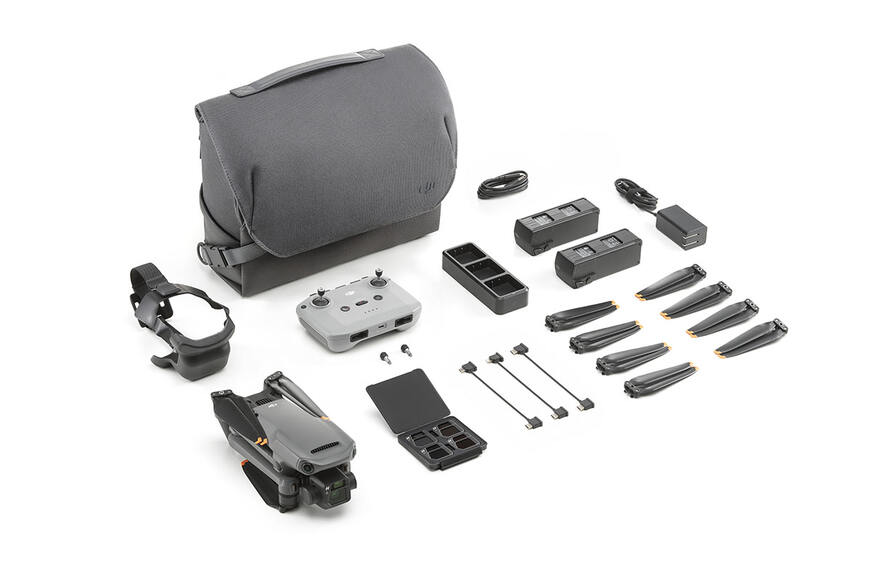 Квадрокоптер DJI Mavic 3 Fly More Combo