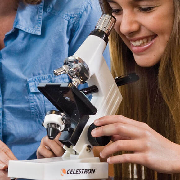 Учебный микроскоп Celestron